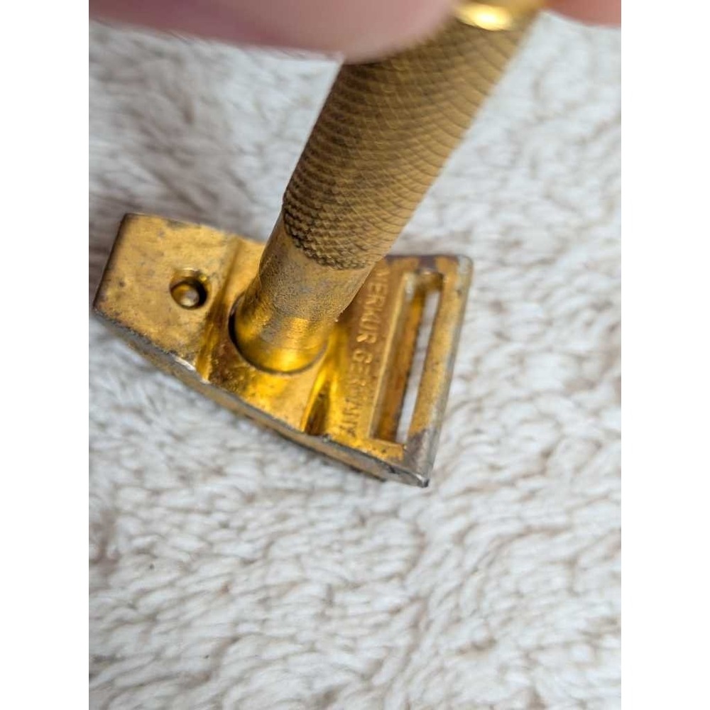 Merkur Solingen DE Safety Razor Gold Vintage German Double Edge Shaving Tool - Picture 3 of 10